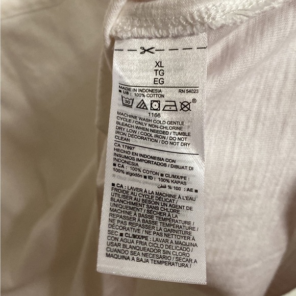 NWT Old Navy Happy Pocket TShirt Women’s size: XL - Picture 5 of 9